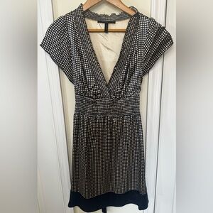 BCBGMaxAzria 100% silk V-Neck Waisted Dress navy/taupe